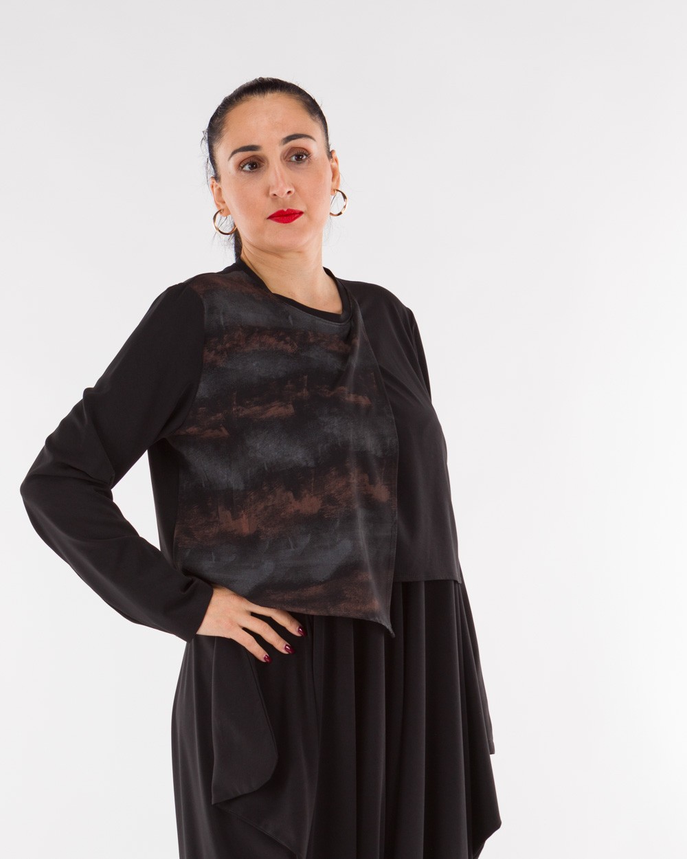 Olosomi-Forma-Elastiki-Asymmetri-Black-Bodyform-1