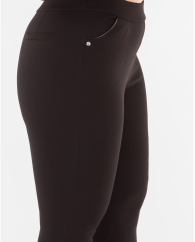 Kolan-Me-Lasticho-Stin-Mesi-Kai-Leptomereies-Stin-Tsepi-Black-Bodyform-2