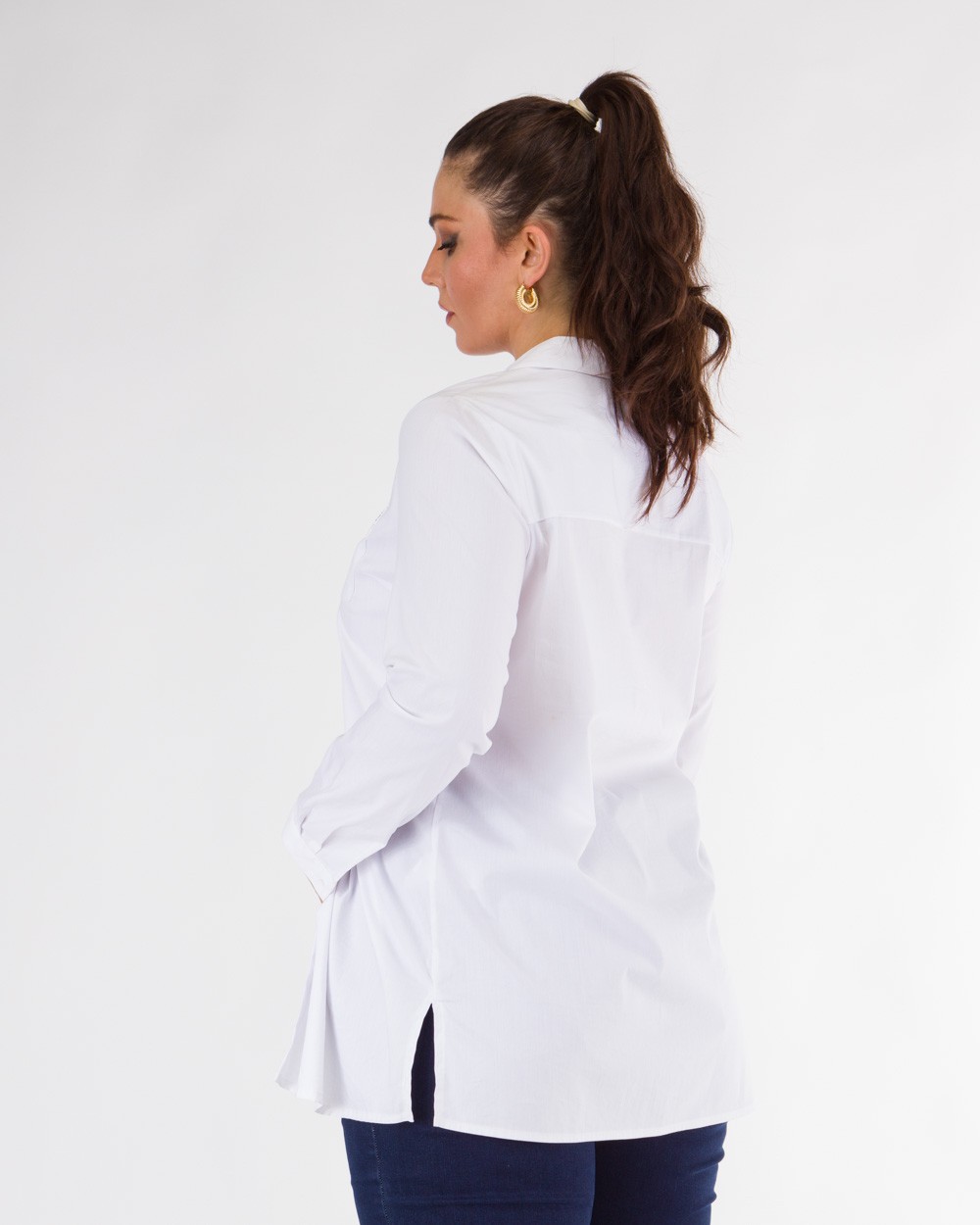 Poukamisa-Me-Leptomereia-Stras-Stin-Tsepi-Aspro-Bodyform-3