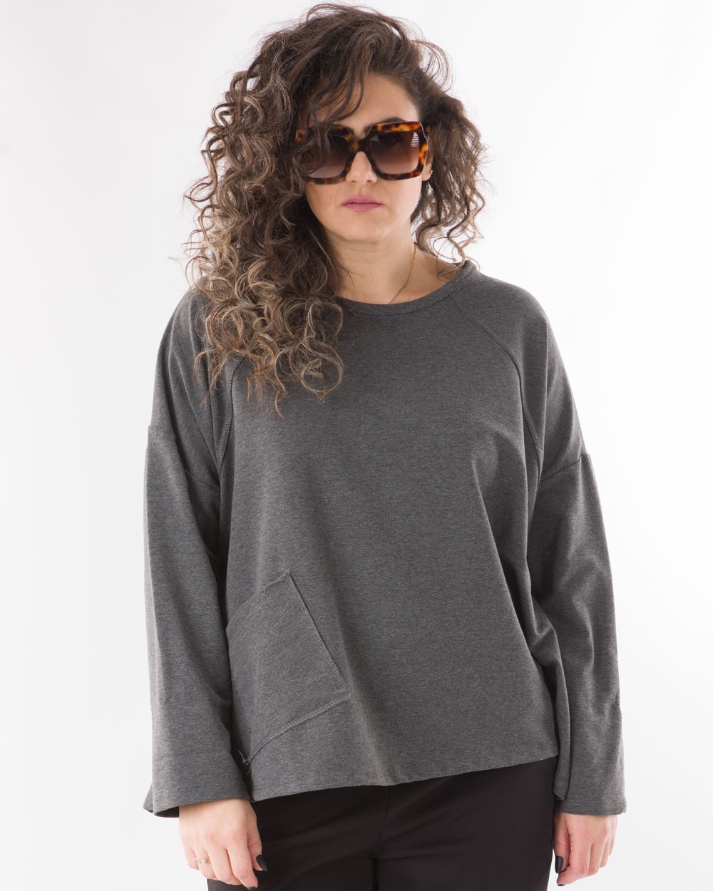 Blouza-Elafros-Asymmetri-Me-Tsepi-Gkri-Bodyform-