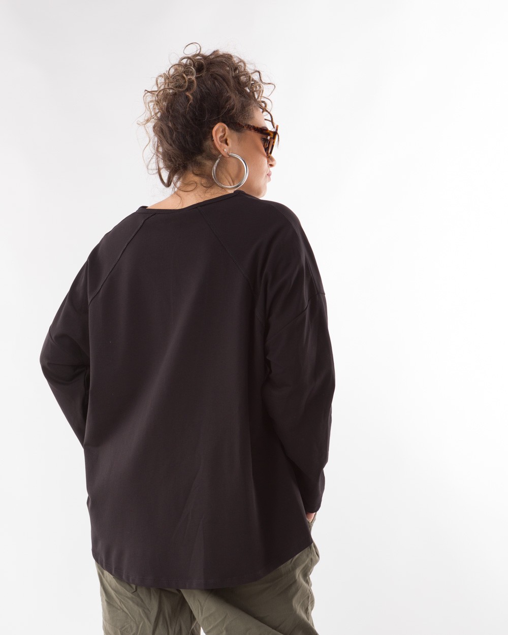 Blouza-Elafros-Asymmetri-Me-Tsepi-Mauro-Bodyform-3