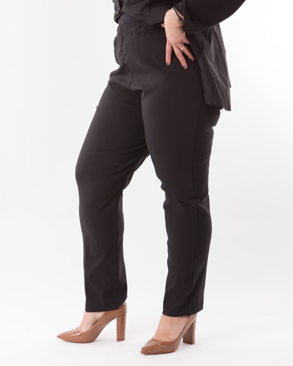 Panteloni-Kollito-Me-Elastikotita-Kai-Tsepes-Mauro-Bodyform-2