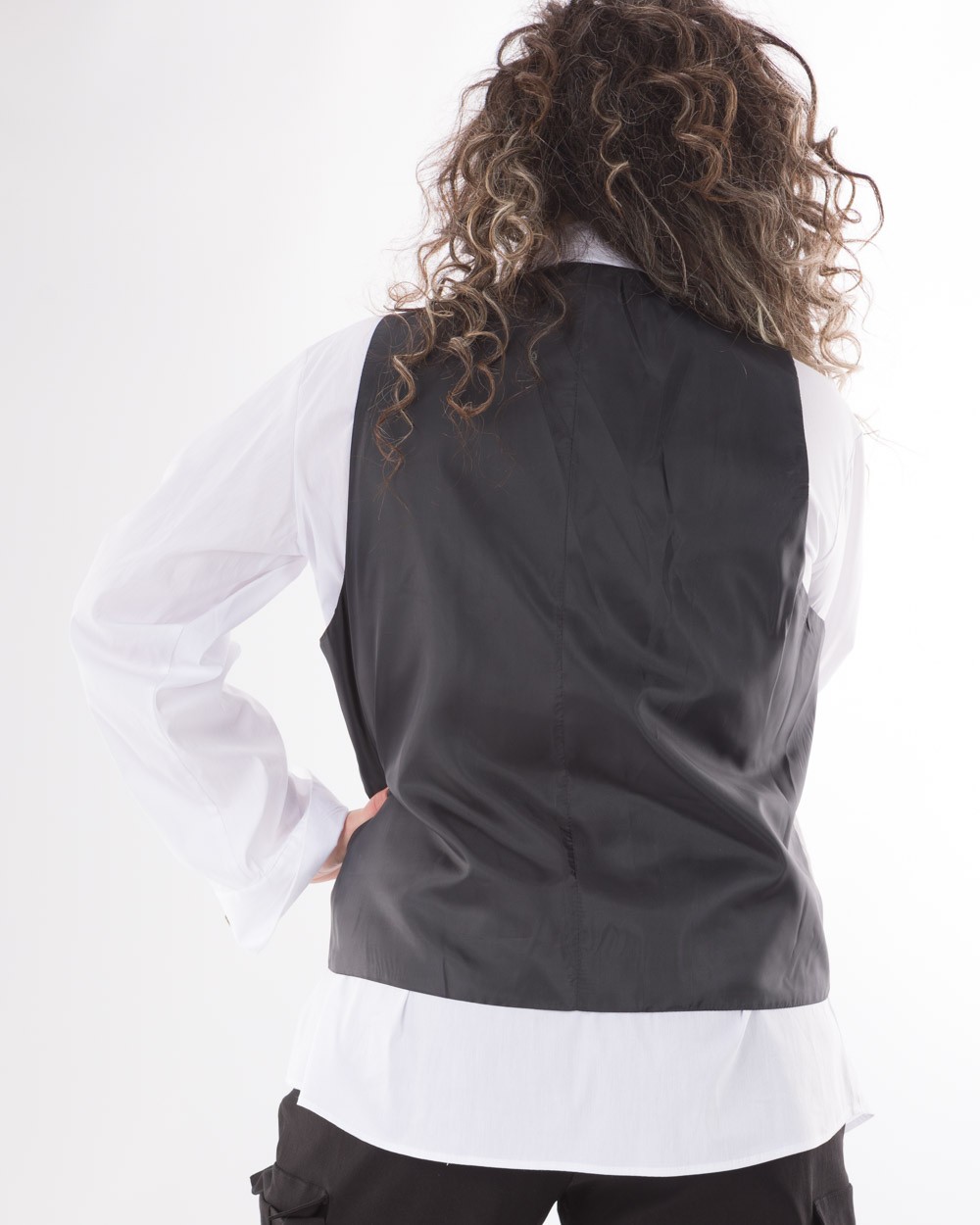 Gileko-Yfasmatino-Me-Diakosmitikes-Tsepes-Gkri-Bodyform-2