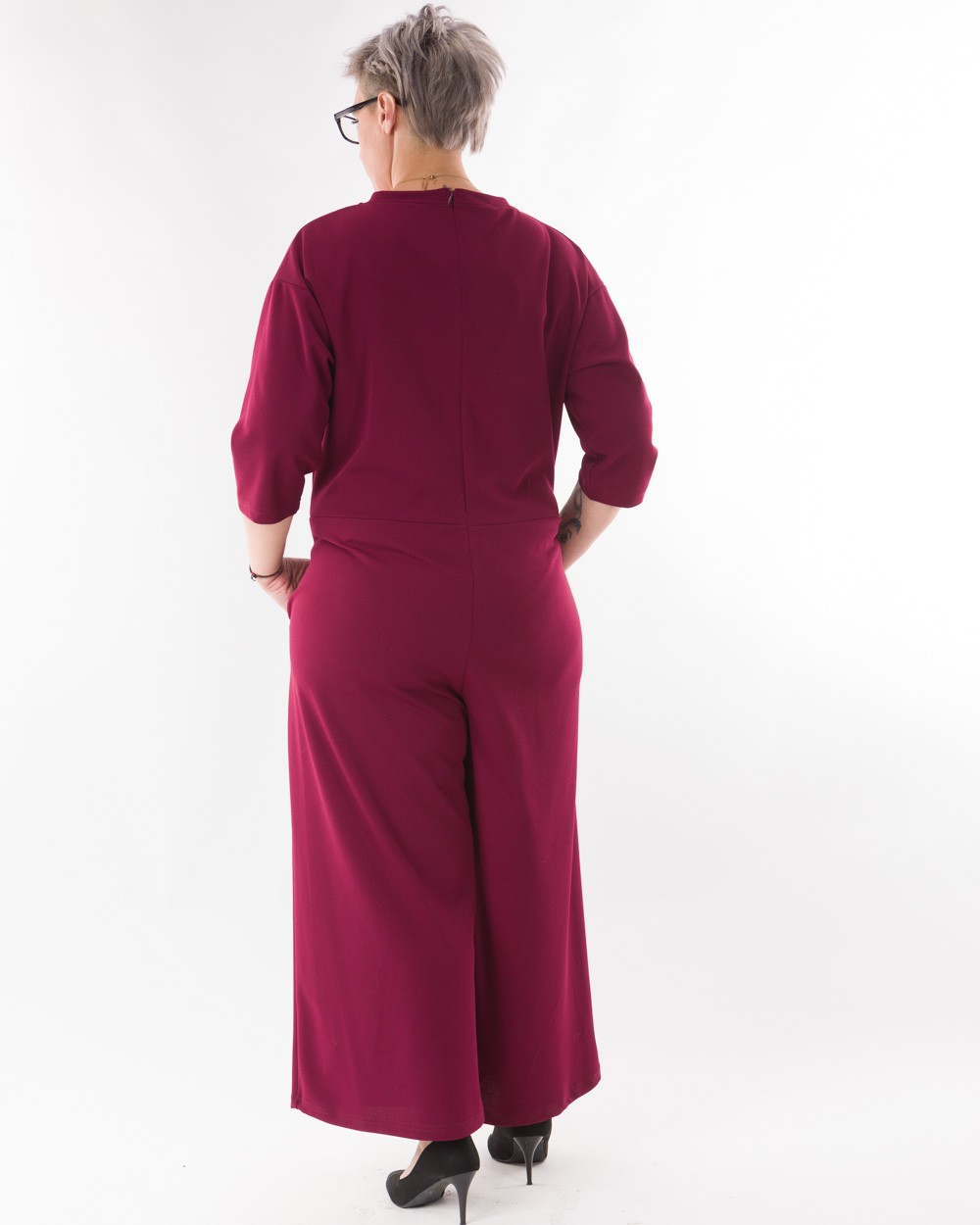 Olosomi-Forma-Monochromi-Me-Manikia-Troakar-Mpornto-Bodyform-2