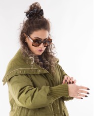 Boufan-Puffer-Monochromo-Se-Alfa-Grammi-Ladi-Bodyform-2