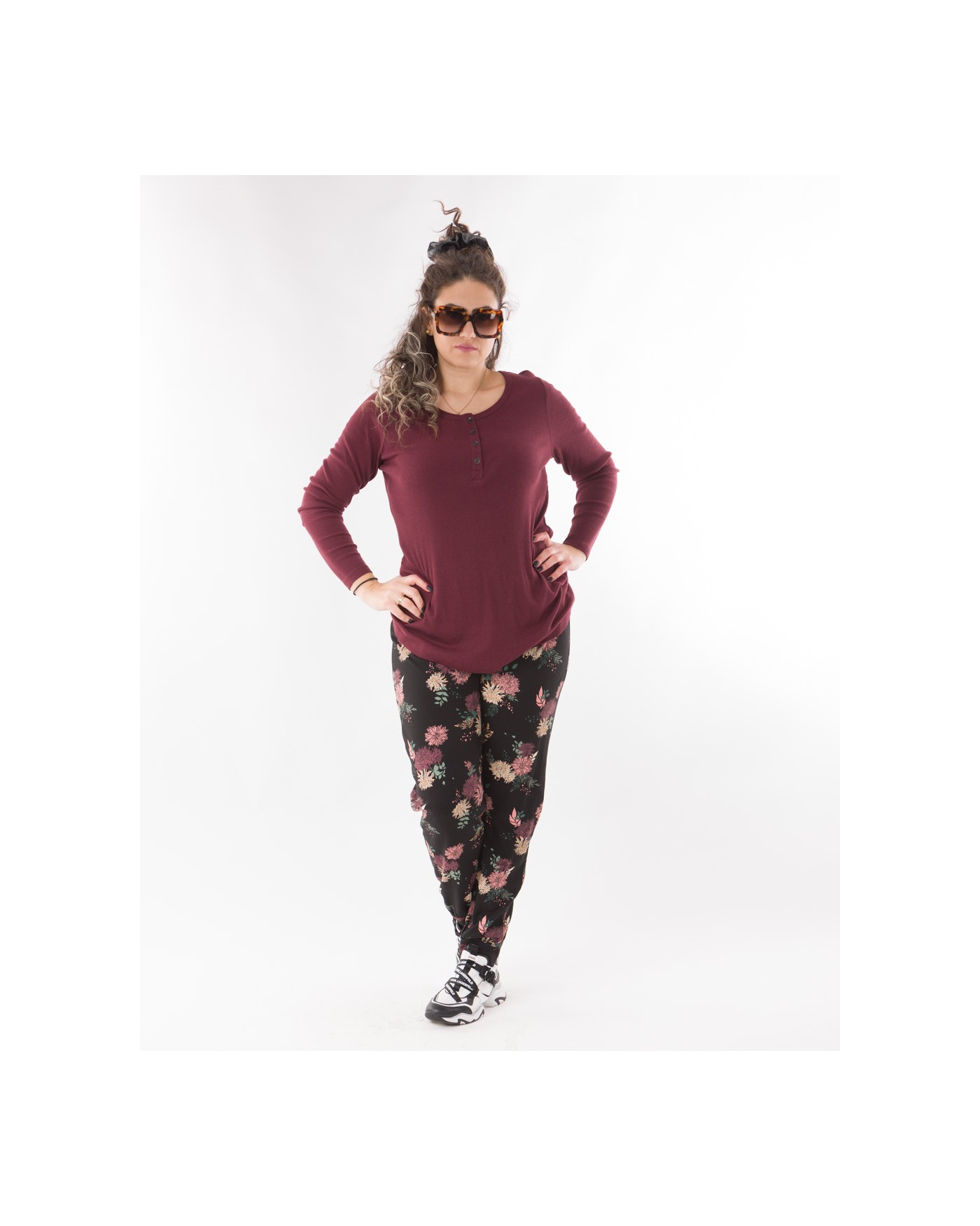 Pantelona-Se-Styl-Vrakas-Me-Floral-Schedio-Mauro-Bodyform-