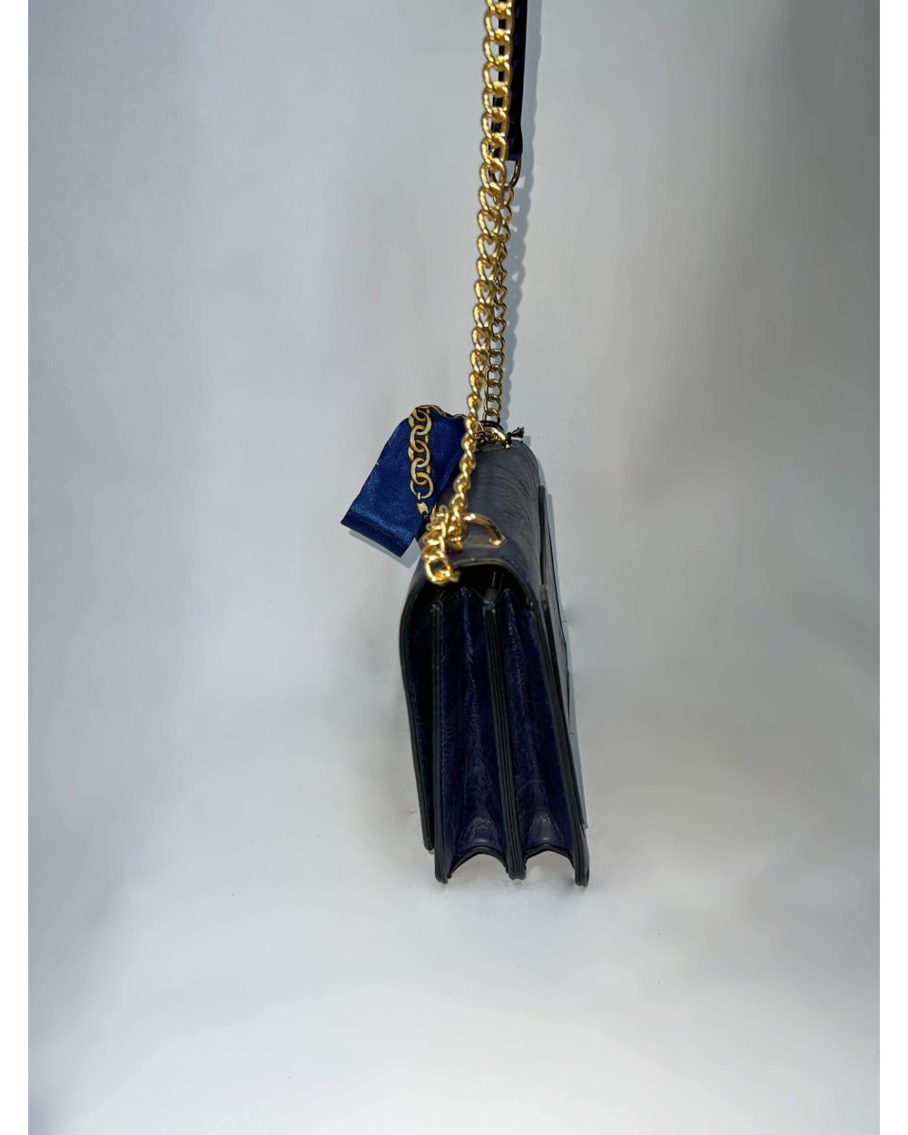 Tsanta-Dermatini-Me-Alysida-mple-bodyform-3