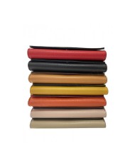 Portofoli-Dermatino-Pou-Kleinei-Me-Koumpi-moustardi-bodyform-2