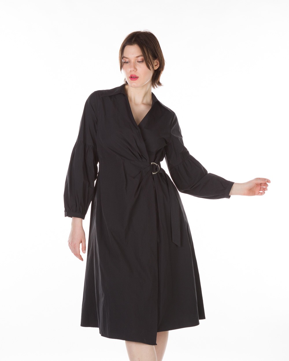 Epanofori-forema-se-stul-fakelos-me-fouskota-manikia-sto-teleioma-tous-mauro-bodyform-1-230006-202950_2281