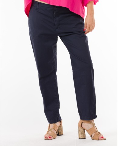 Panteloni- se -isia- grammi -me -fermouar- kai -koumpi- Ble- Bodyform-1-7372