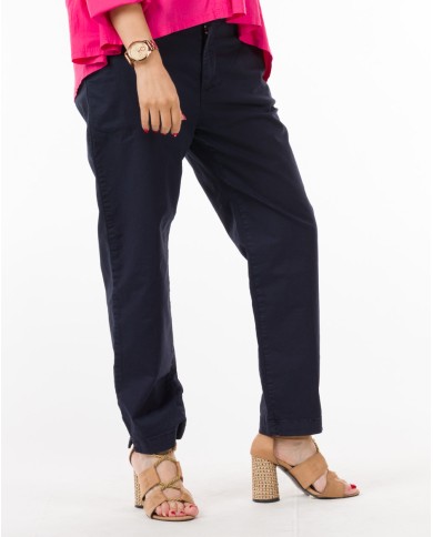 Panteloni- se -isia- grammi -me -fermouar- kai -koumpi- Ble- Bodyform-3-7372