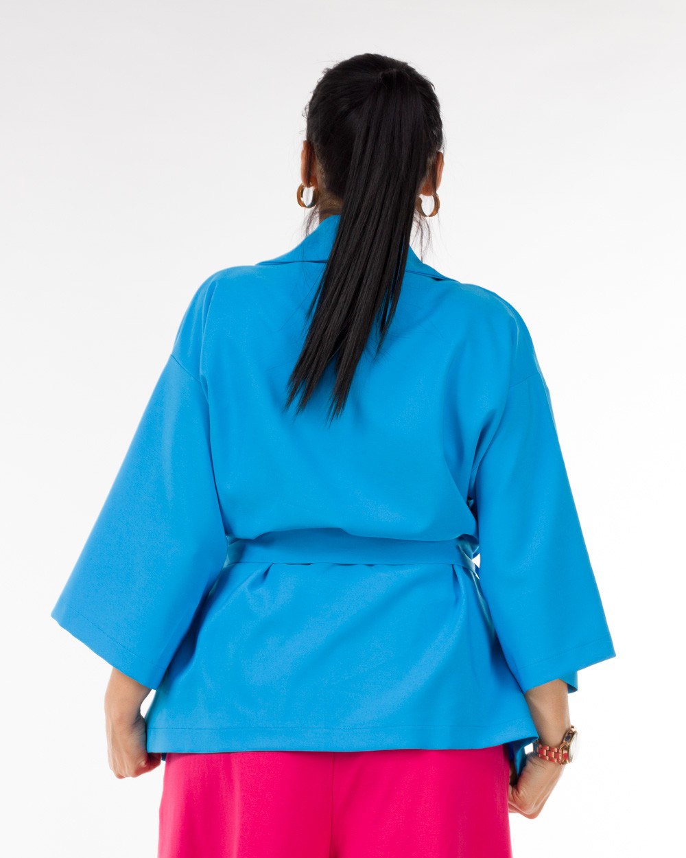 Sakaki- me- troakar- manikia -kai- zoni- sti- mesi-tirkouaz-bodyform-2-4590