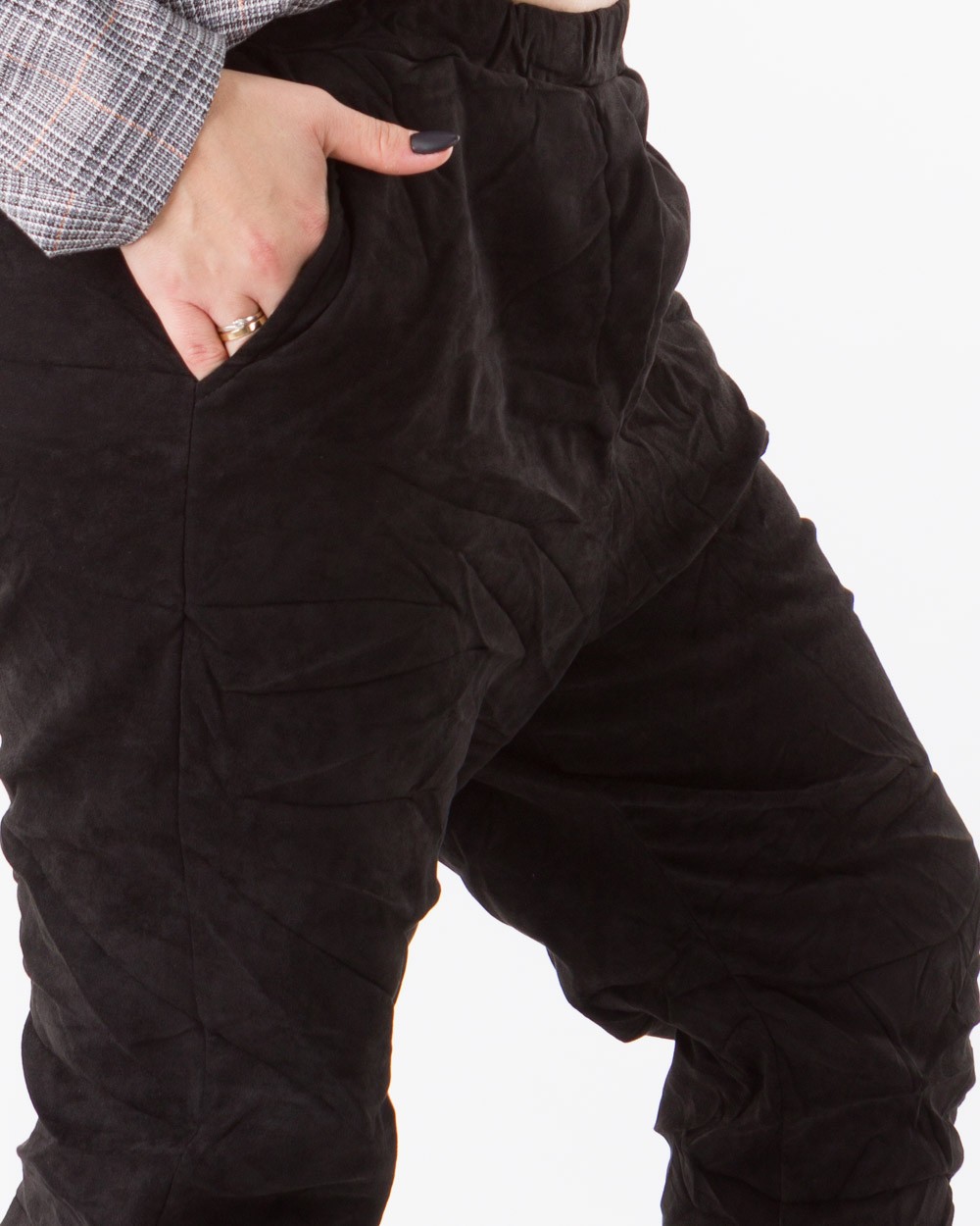 Panteloni-Me-Opsi-Tsalakomenou-Mauro-Bodyform-2
