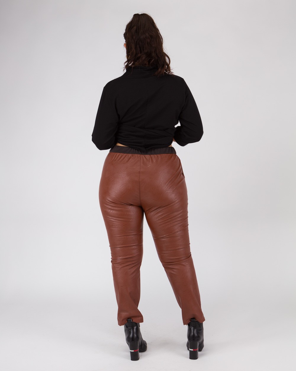 Panteloni-Dermatini-Me-Tsepes-Brown-Bodyform-1