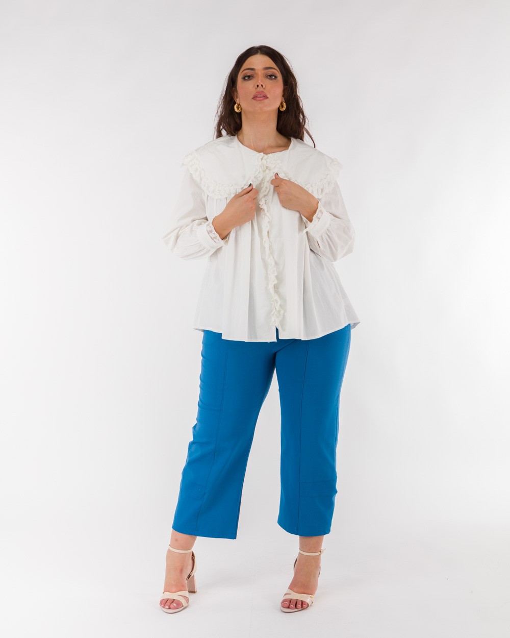 Pantelona-Elastiki-Monochromi-Me-Kathetes-Rafes-Galazio-Boddyform-