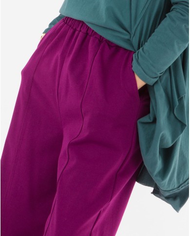 Pantelona-Elastiki-Monochromi-Me-Kathetes-Rafes-Mov-Boddyform-2