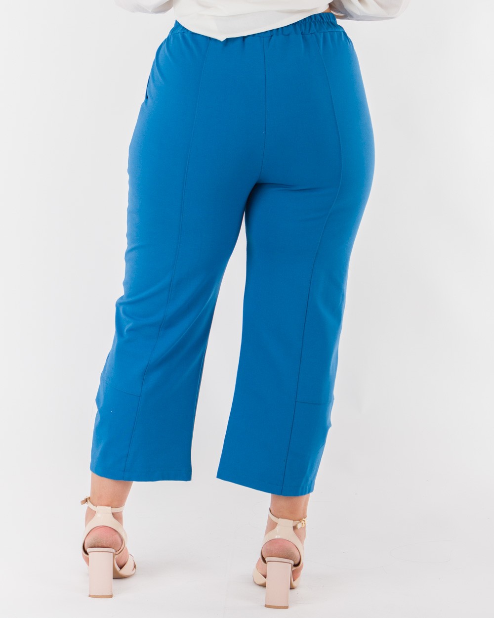 Pantelona-Elastiki-Monochromi-Me-Kathetes-Rafes-Galazio-Boddyform-3