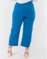 Pantelona-Elastiki-Monochromi-Me-Kathetes-Rafes-Galazio-Boddyform-3