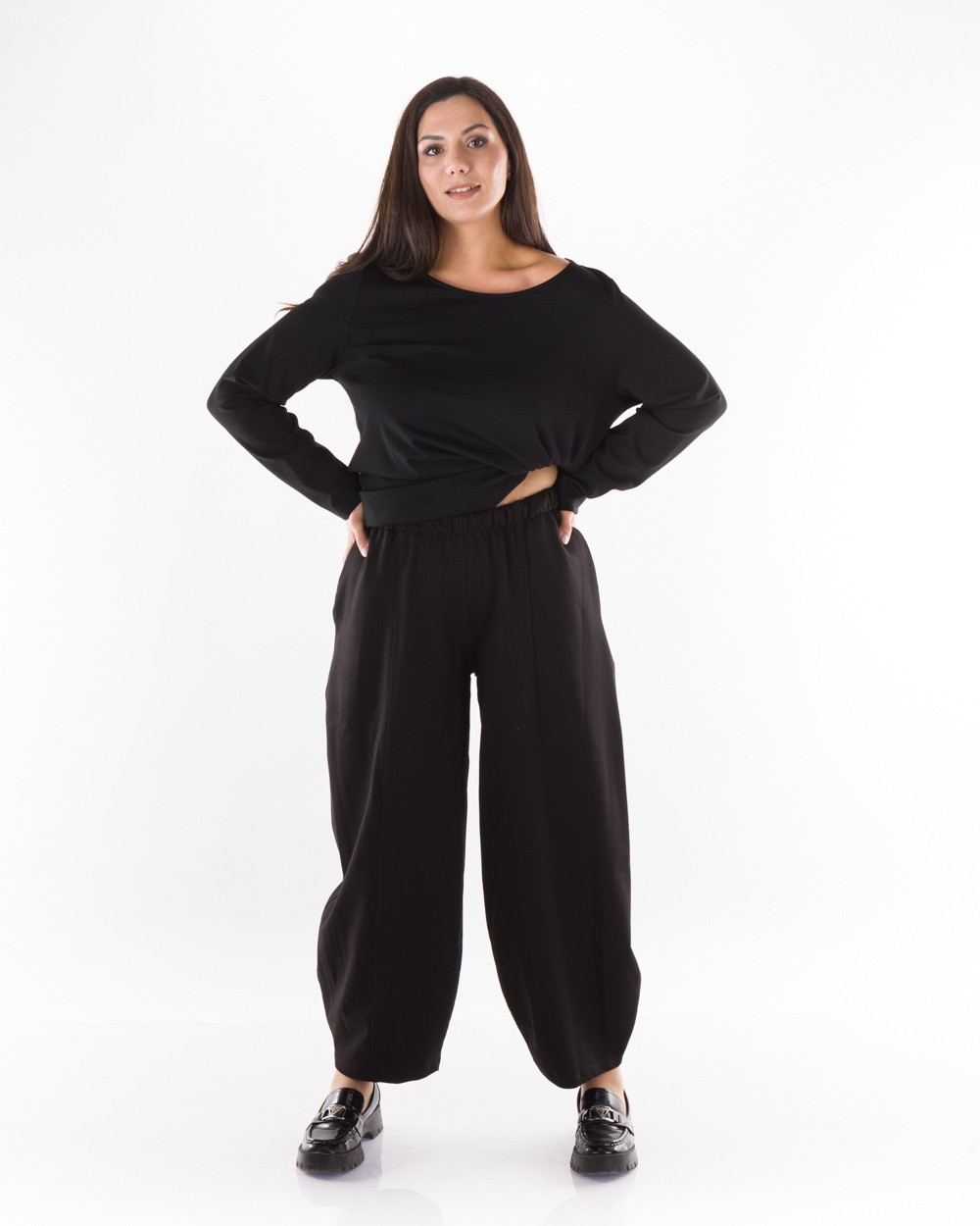Παντελόνα Μαύρη Με Λάστιχο Στη Μέση Και Ελαστικό Πανί