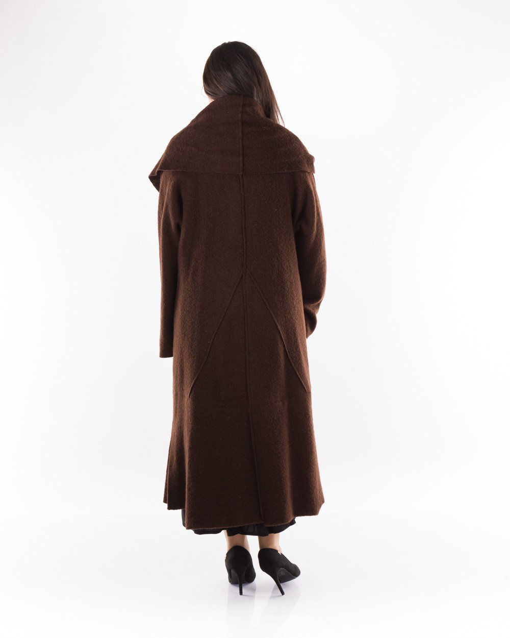 Χειμωνιάτικο Μάλλινο Καφέ Παλτό Με Μεγάλο Γιακά Και λεπτομέρειες στο πλάι