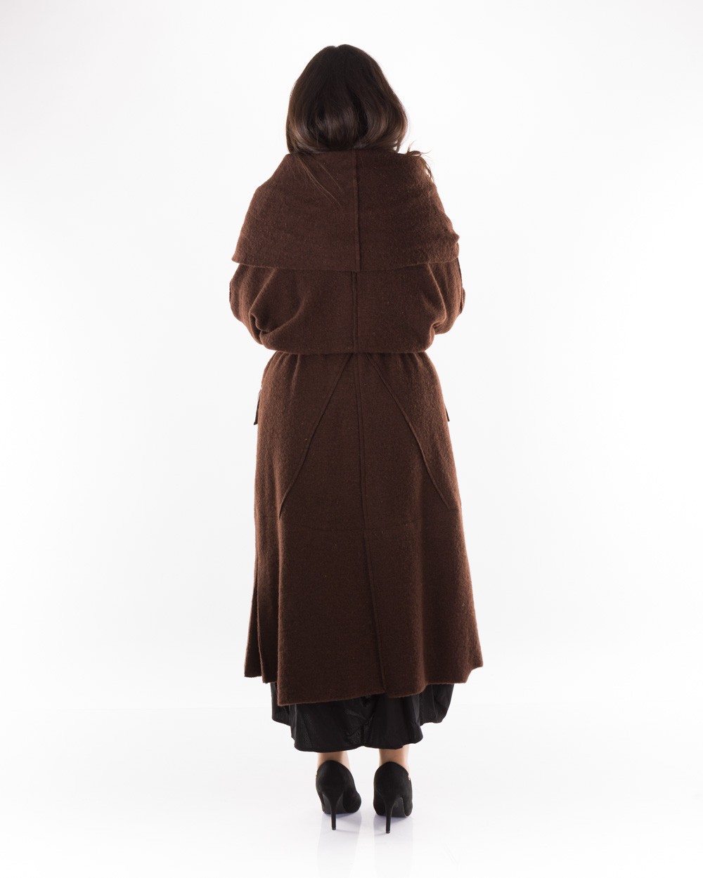 Χειμωνιάτικο Μάλλινο Καφέ Παλτό Με Μεγάλο Γιακά Και λεπτομέρειες στο πλάι
