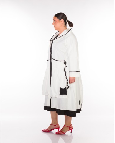 Καπαρντίνα Με Συνδυασμό Υφασμάτων Και Ιδιαίτερο Σχέδιο