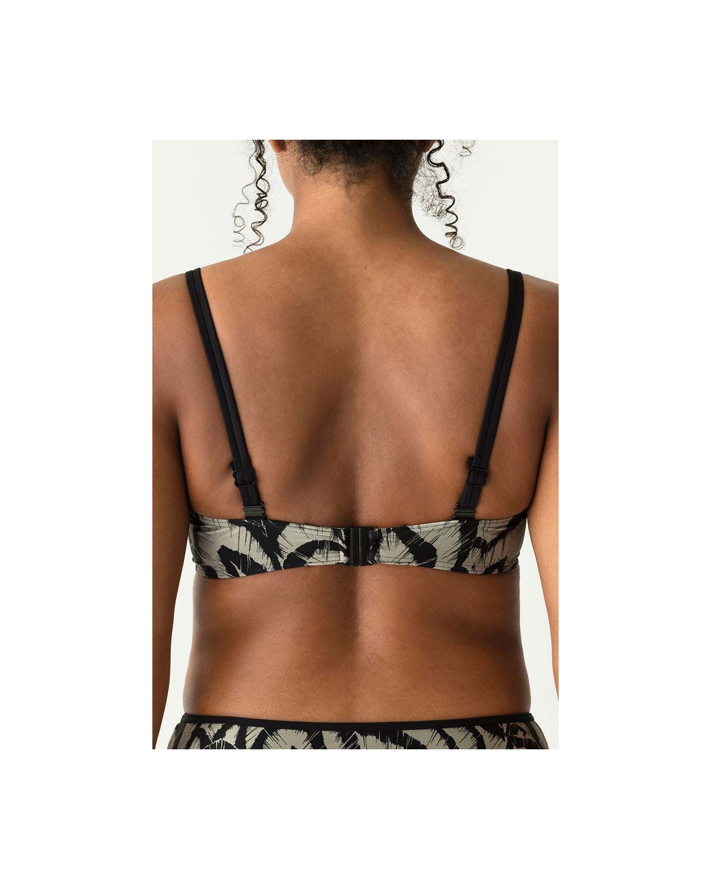 Το Απόλυτο Σουτιέν Μαγιό για Μεγάλο Στήθος