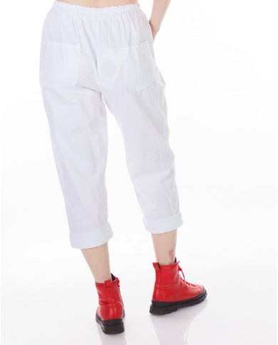 Το Παντελόνι που Αγκαλιάζει το Σώμα