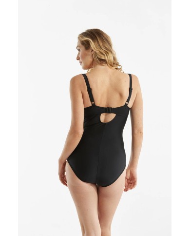 Το Απόλυτο Μαύρο Ολόσωμο Μαγιό